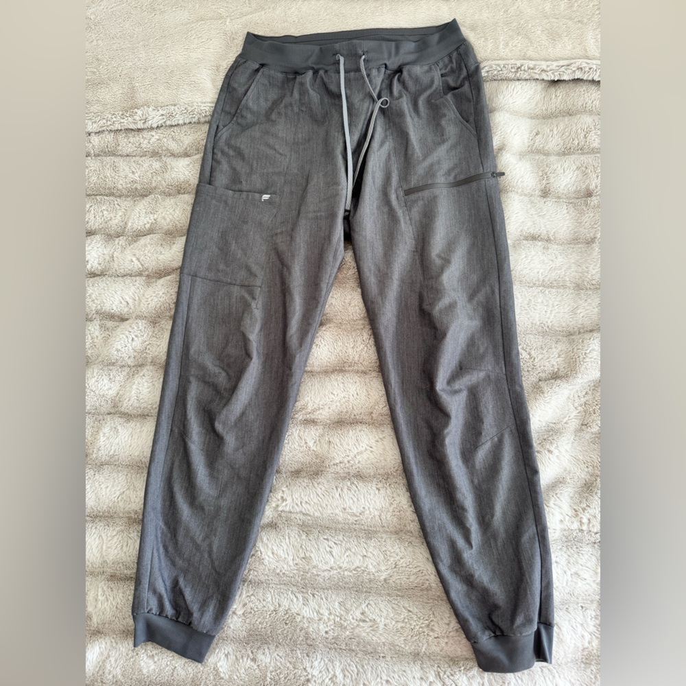 Fabletics scrubs